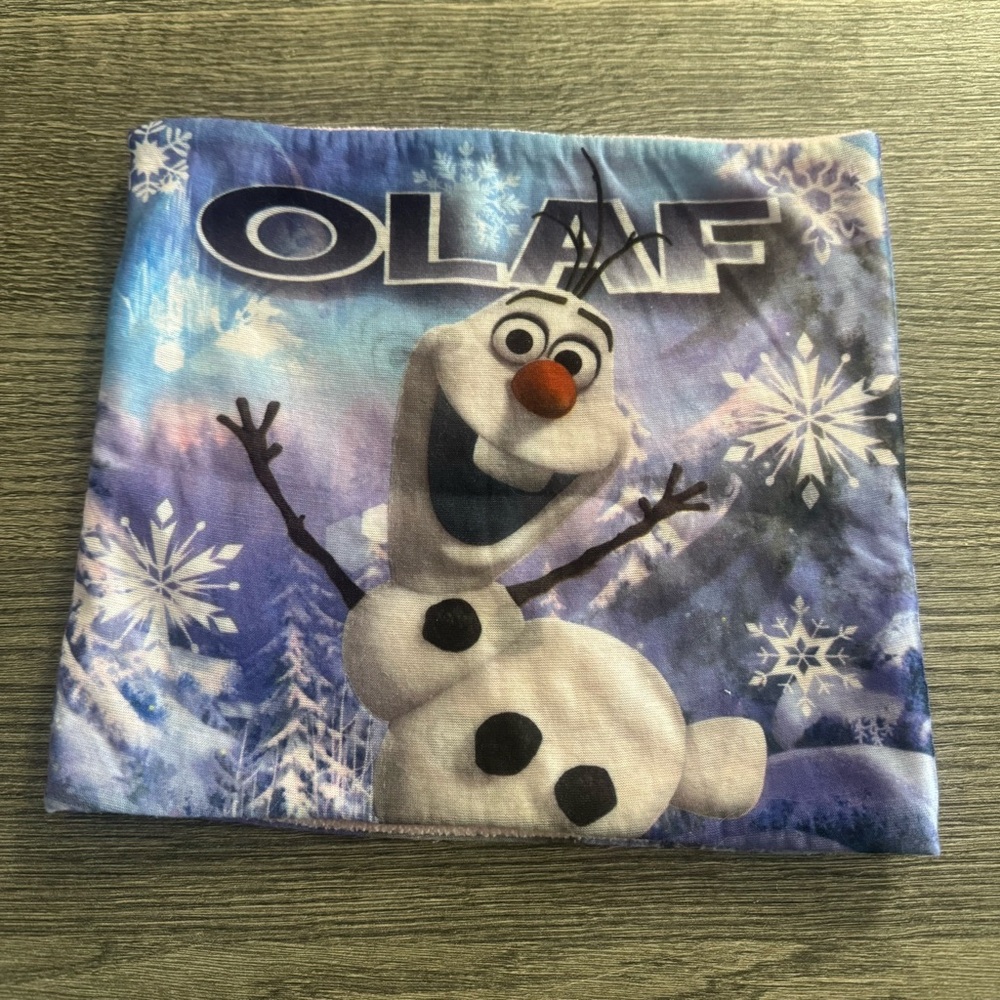 Disney Frozen Olaf Girls Neck Warmer